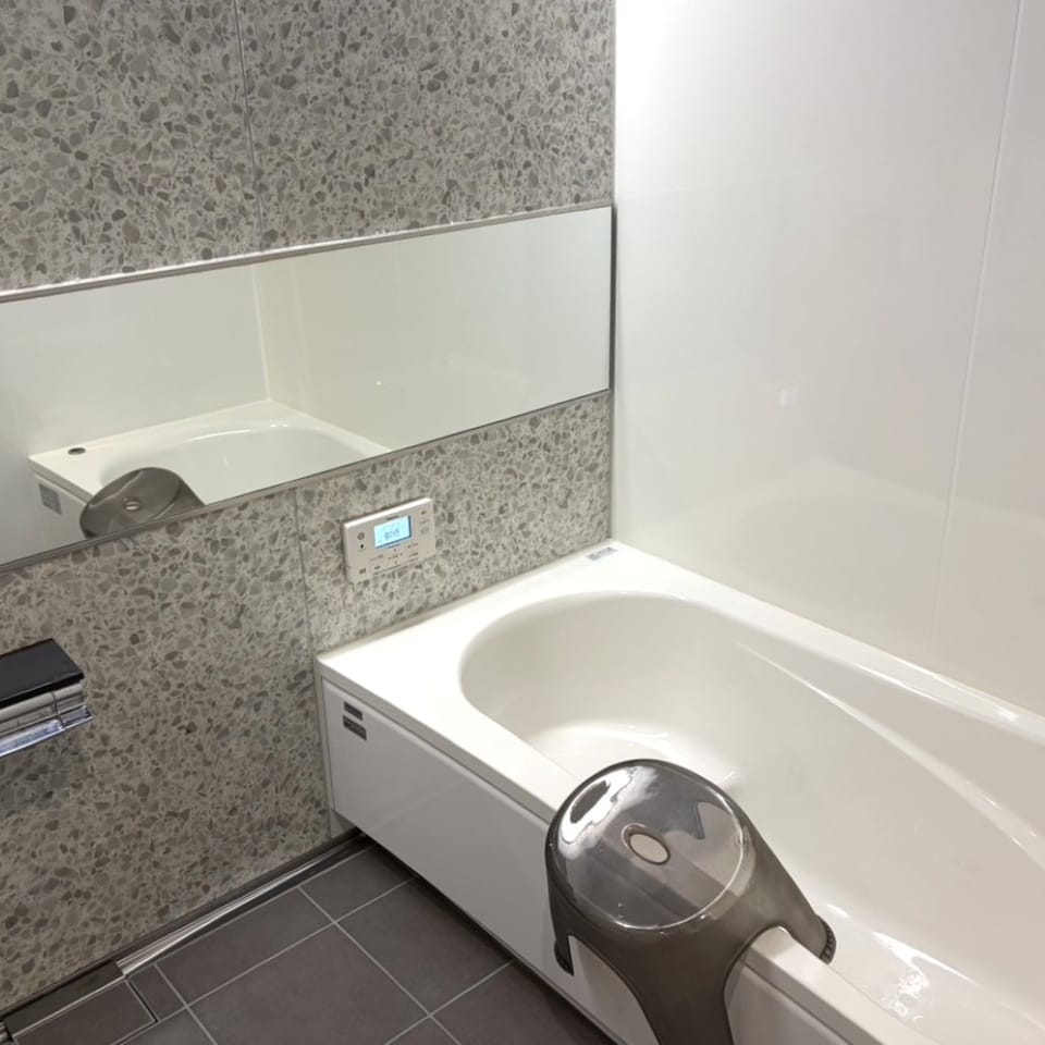 2.5帖のゆとりある広さの浴室。足を伸ばしてくつろげる快適な空間で、毎日のバスタイムをより贅沢に楽しめます。