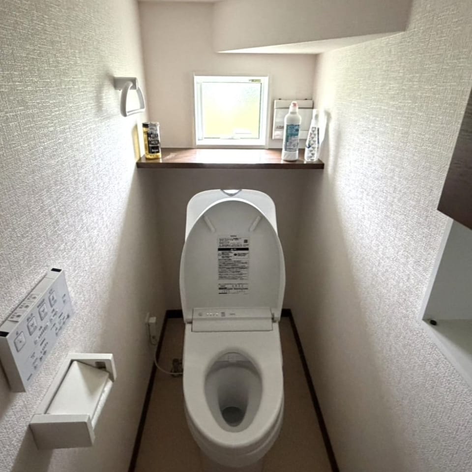トイレは1階・2階の2か所に配置。家族が多いご家庭でも混雑しにくく、毎日の暮らしを快適にサポートします。