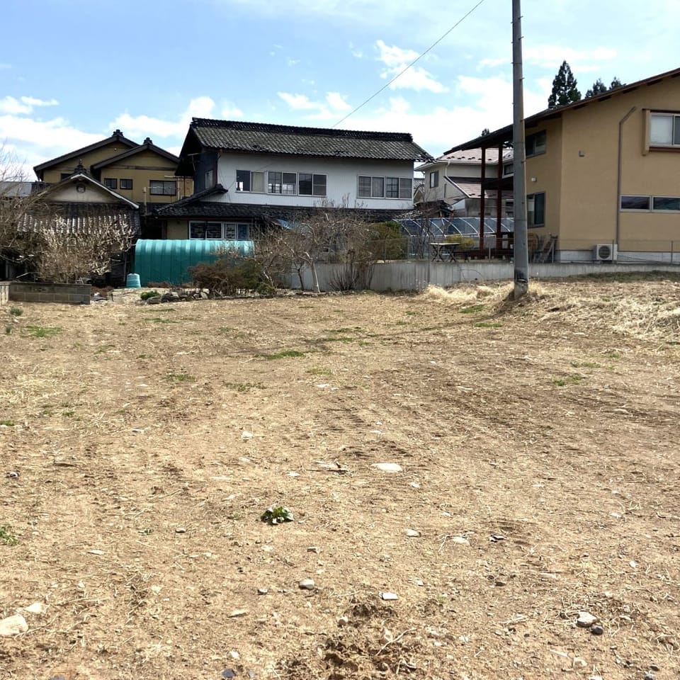 お庭スペースの計画はもちろん、駐車スペースも十分に確保できます。家庭菜園も楽しめます♪