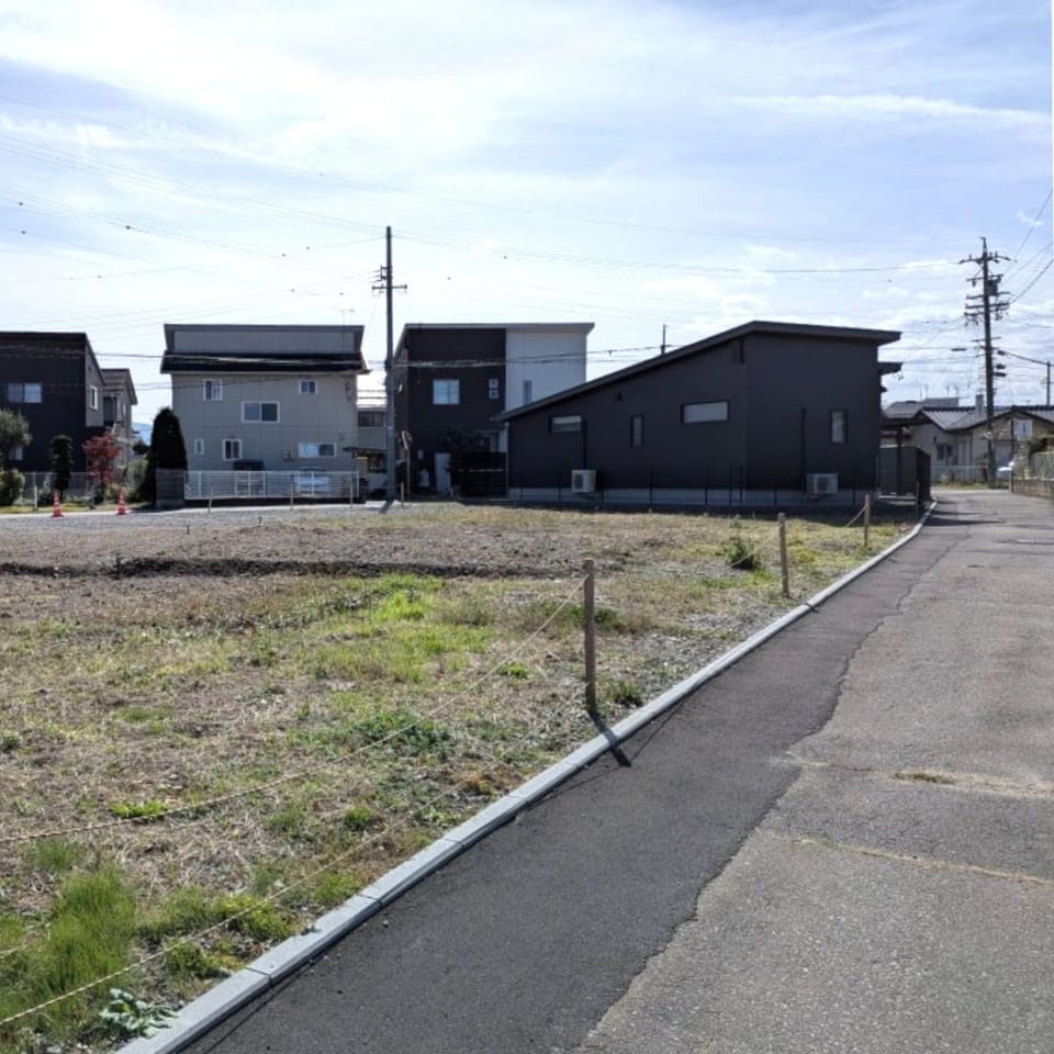 約50坪のちょうどよい広さが魅力の全4区画。ご家族のライフスタイルに合わせて、理想の住まいづくりを計画できます。(分譲地北側&北側接道)