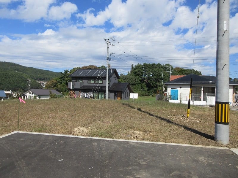 前面道路から北方向を撮影(2025年10月)