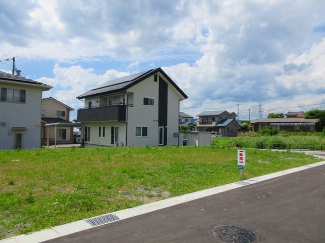 前面道路南東側から撮影(2026年6月)