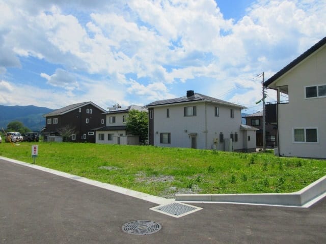 前面道路北東側から撮影(2026年6月)