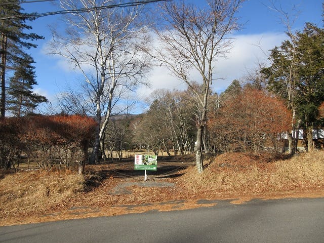 前面道路から撮影(2025年12月)