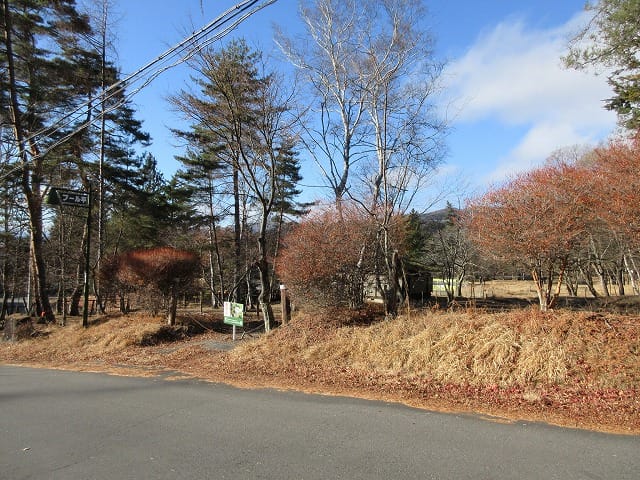 前面道路南東側から撮影(2025年12月)