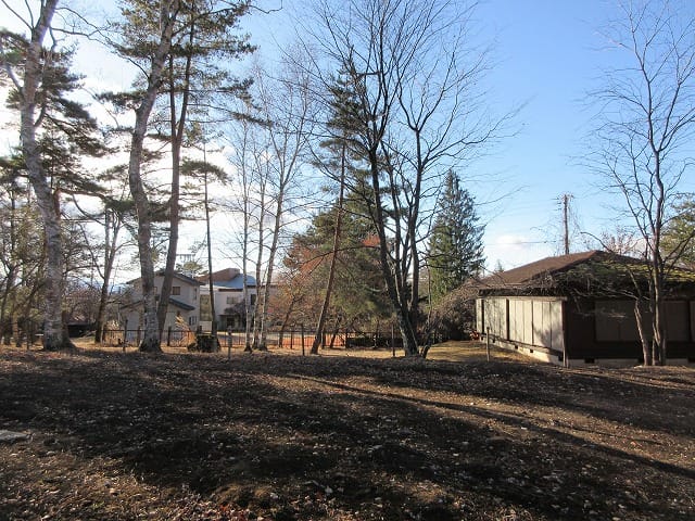 物件西方向を撮影(2025年12月)