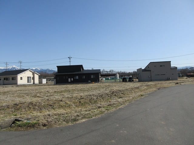 西側道路北西側から撮影(2026年3月)