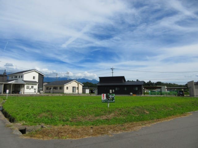 西側道路北西側から撮影(2026年8月)