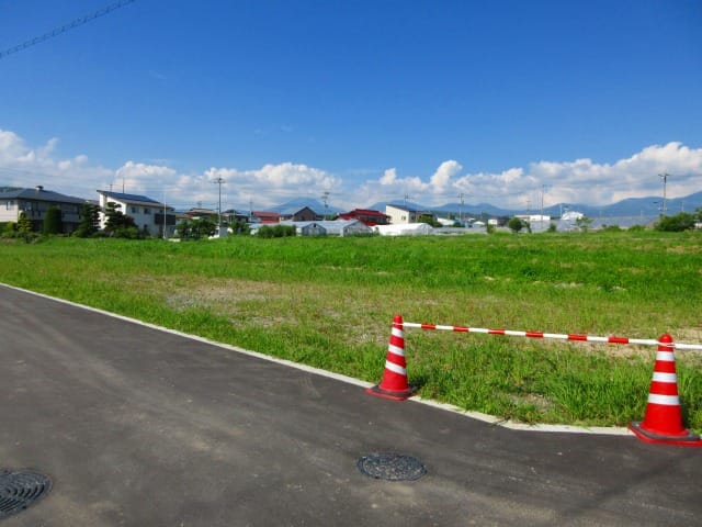 前面道路南側から撮影(2026年7月)
