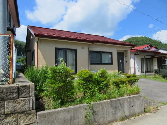 前面道路から物件を撮影(令和8年8月)