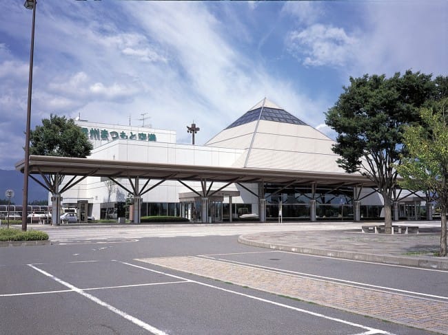 信州まつもと空港 車4分