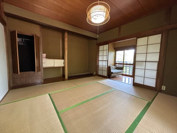 2階和室(南側洋室隣り)