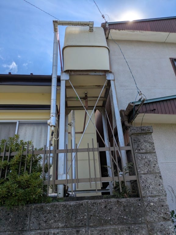 温泉タンク