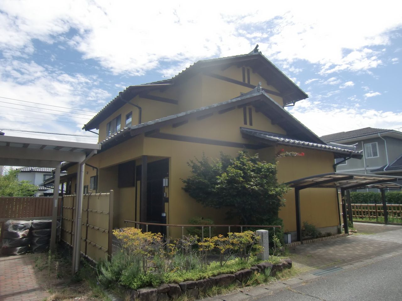 外観(西から)