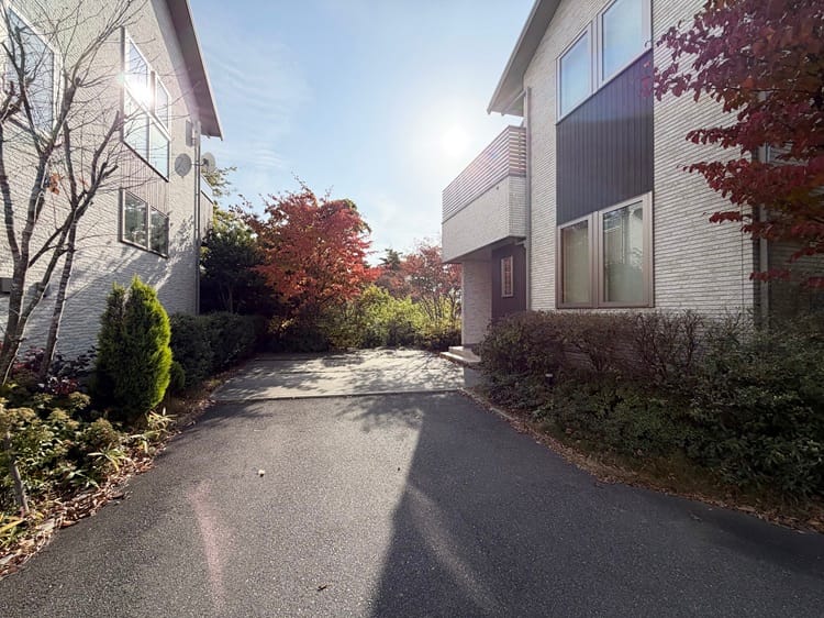 駐車スペース(2台分)