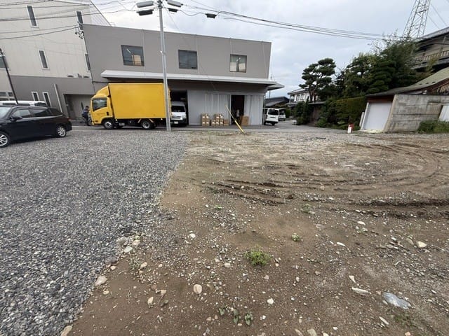 東側より