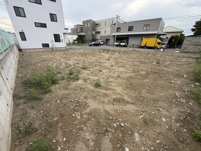 北側より