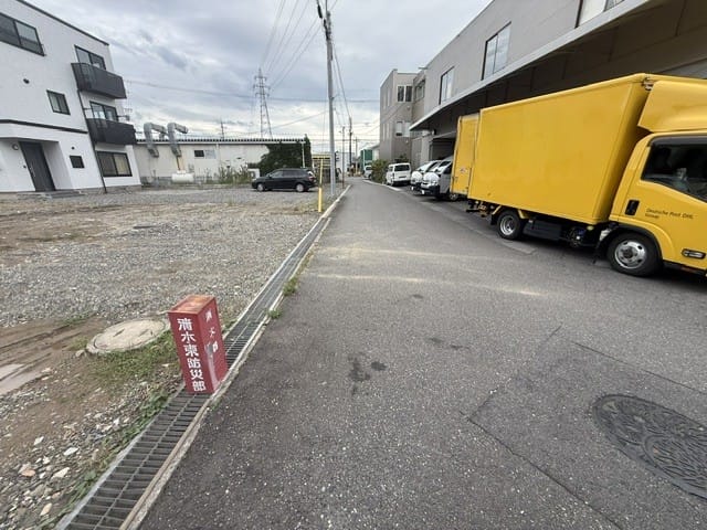 西道路