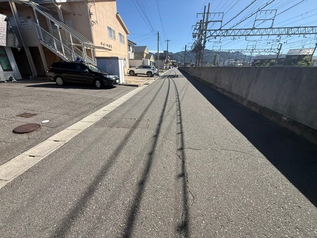 西道路