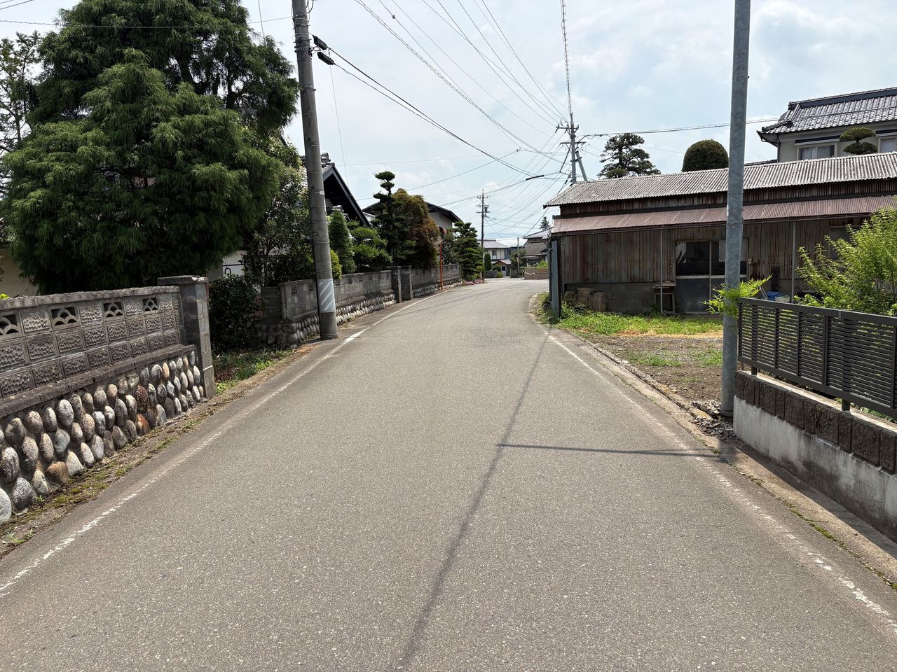 東側 村道
