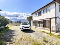 駐車場、最大6台可