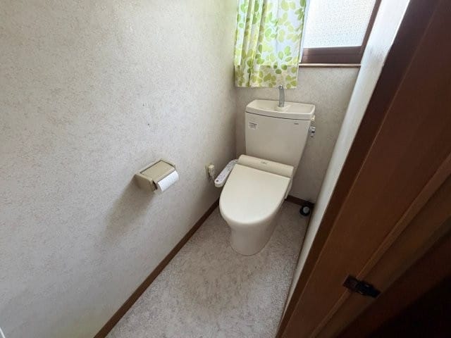 1F トイレ