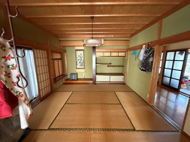 1F 和室