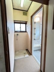 洗濯機置場が室内なので、いつでも好きなタイミングで洗濯できます。