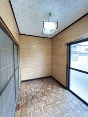 約3帖ほどの物入れがあります。様々なものが収納出来安心です。