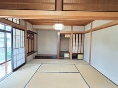 6帖の和室です。落ち着いた広さで、客間や個室として使いやすい空間です。