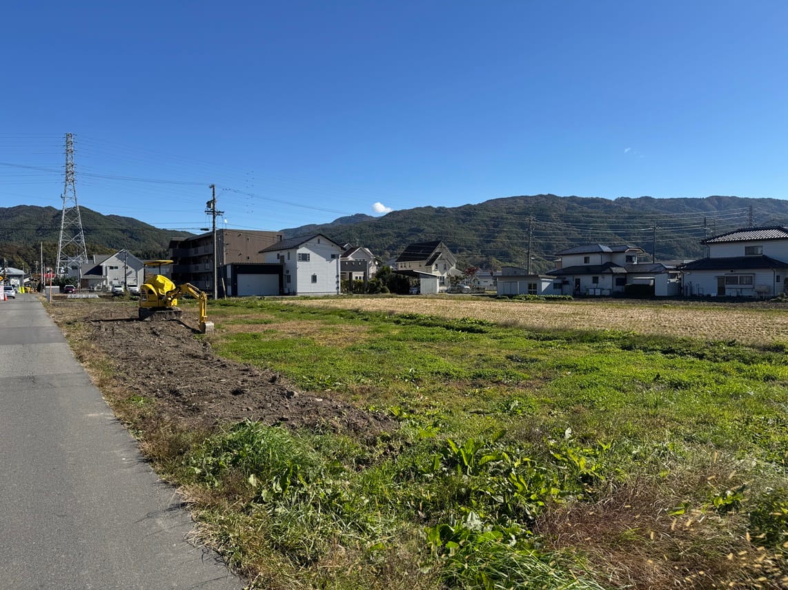 北西から南東へ撮影