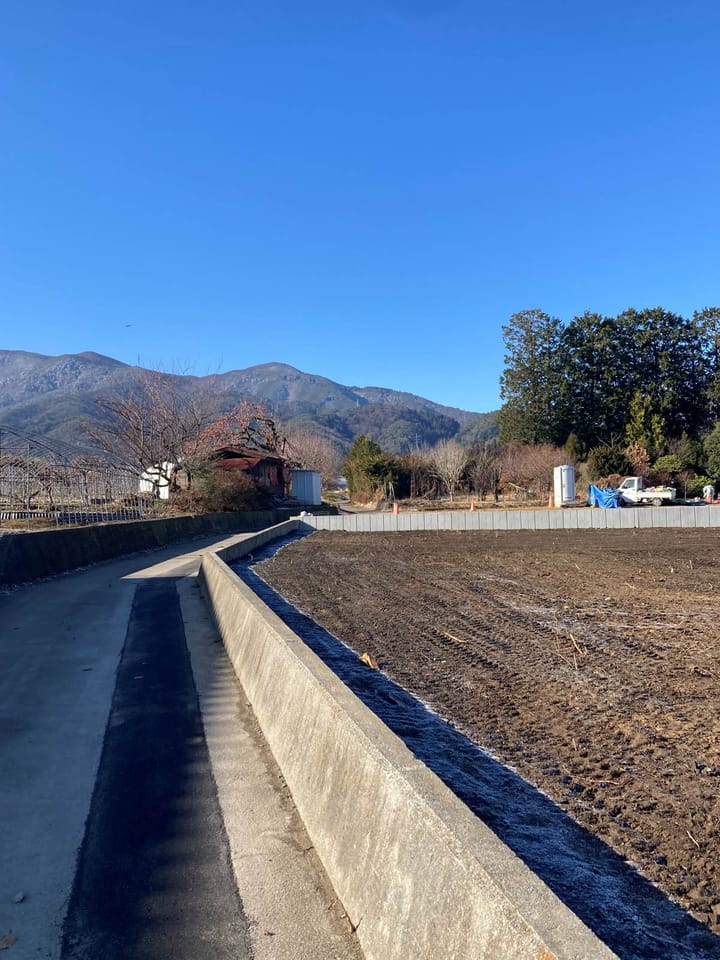 南側道路西方向の様子