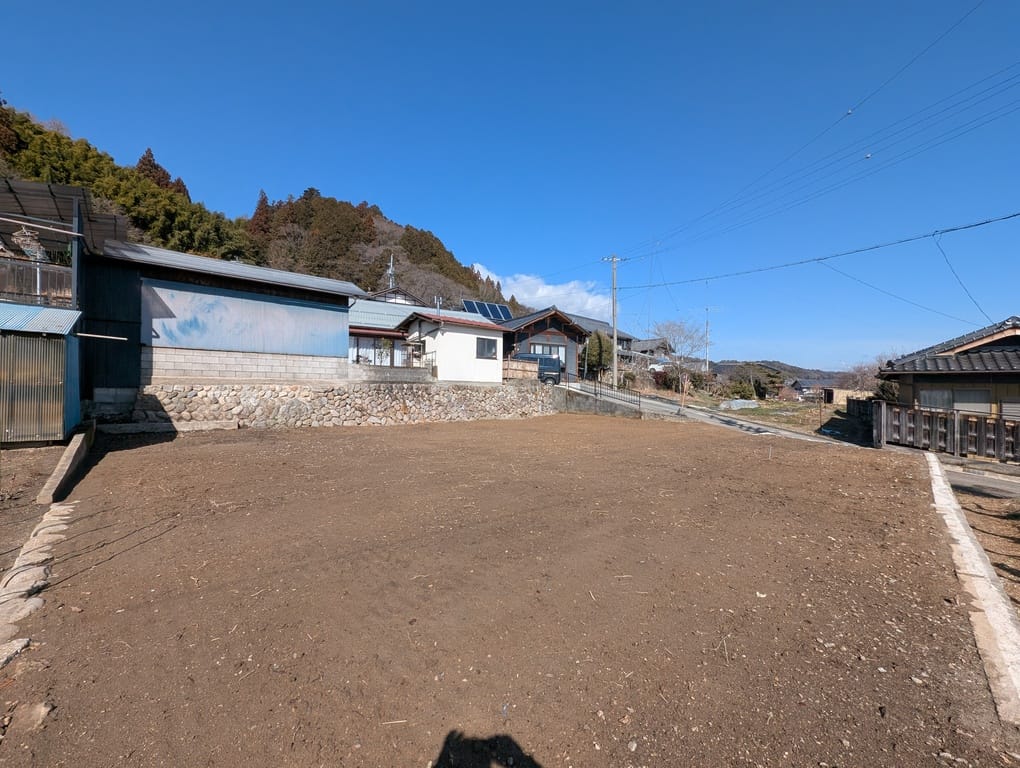 駐車場+庭+ゆとりの間取りも描きやすい四角い敷地