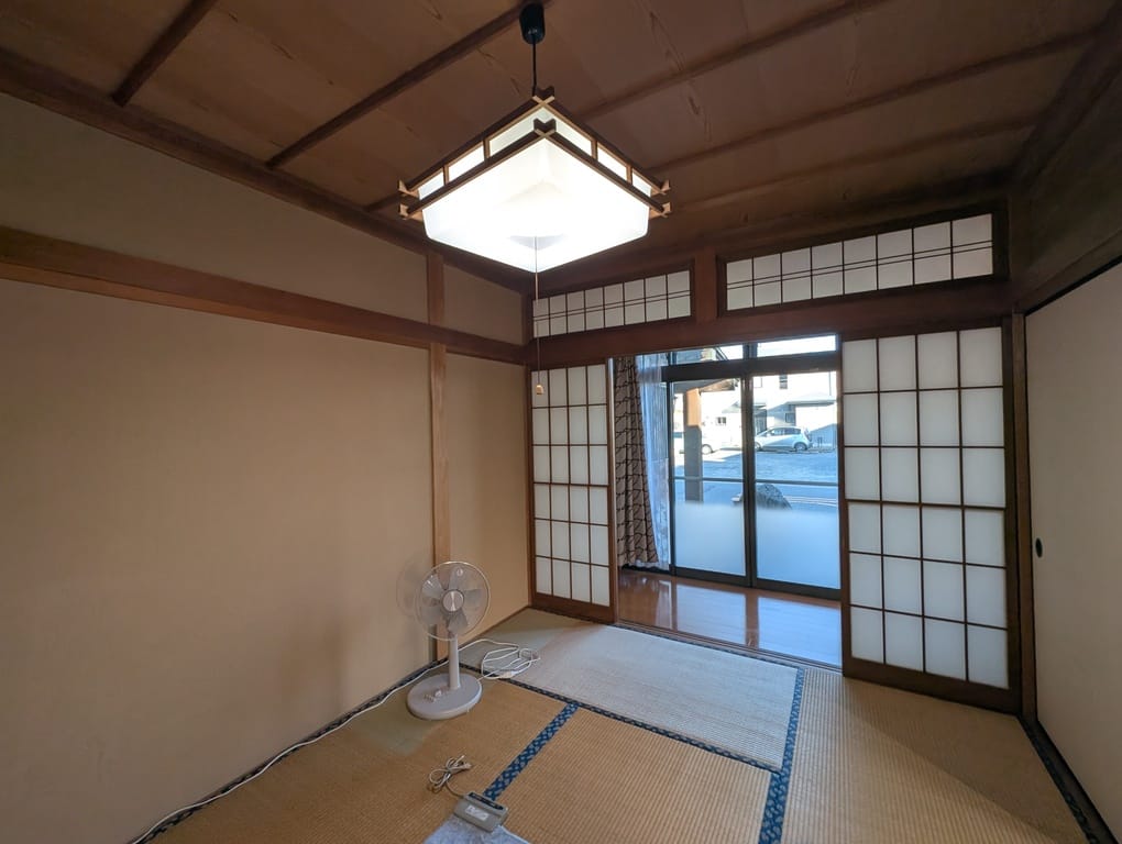 和の趣を感じるゆとりの和室