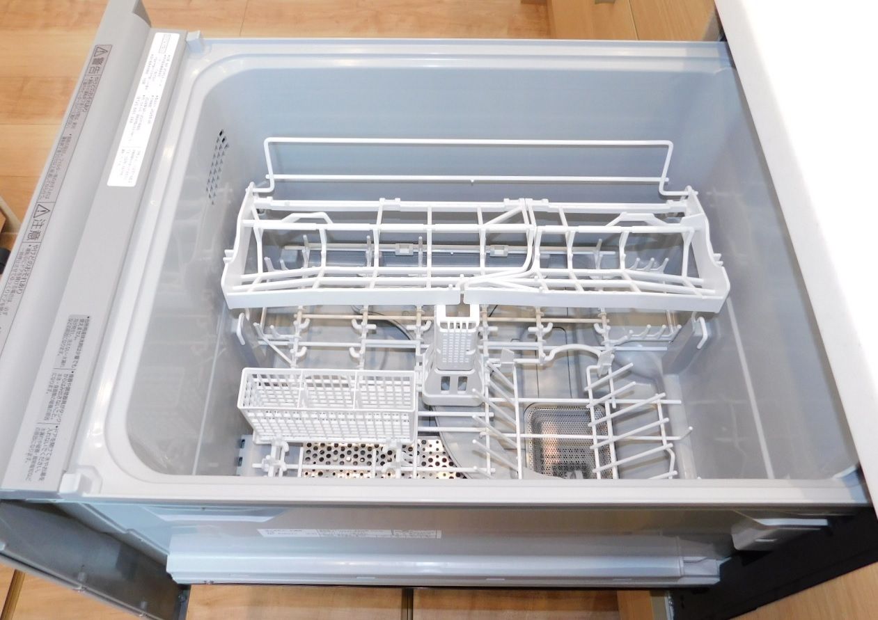 食器洗い乾燥機です♪家事の時間が省けてご家族との時間を創出できます！冬場の手荒れ対策にもオススメ。