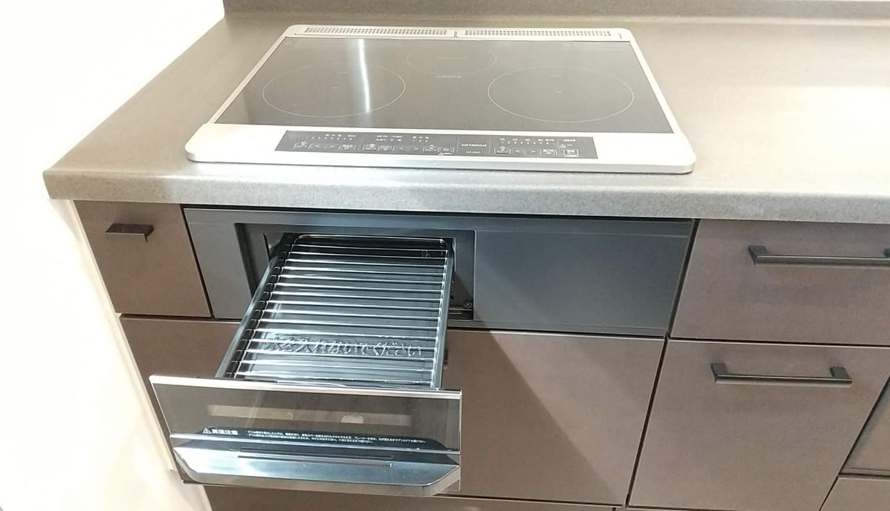 IHキッチンはフラット構造なので掃除がし易く、火を使わないので消し忘れによる事故がなく安全です。食器洗い乾燥機も搭載。