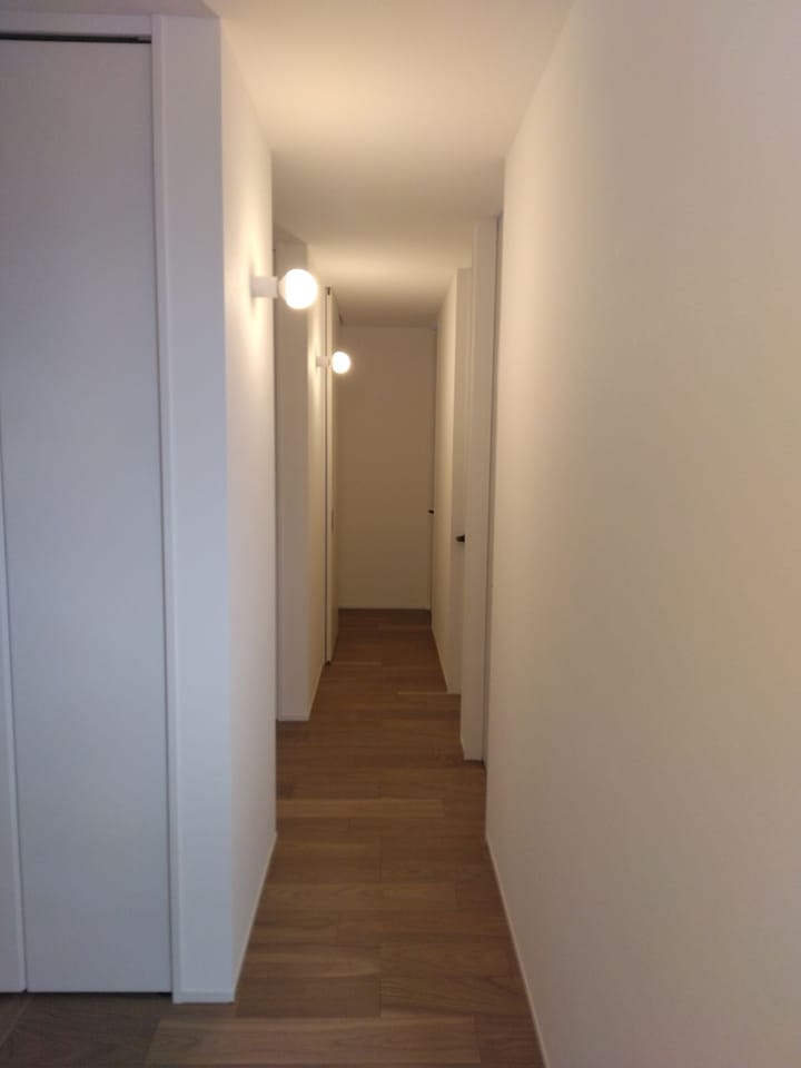 廊下 間接照明でやさしい明るさです