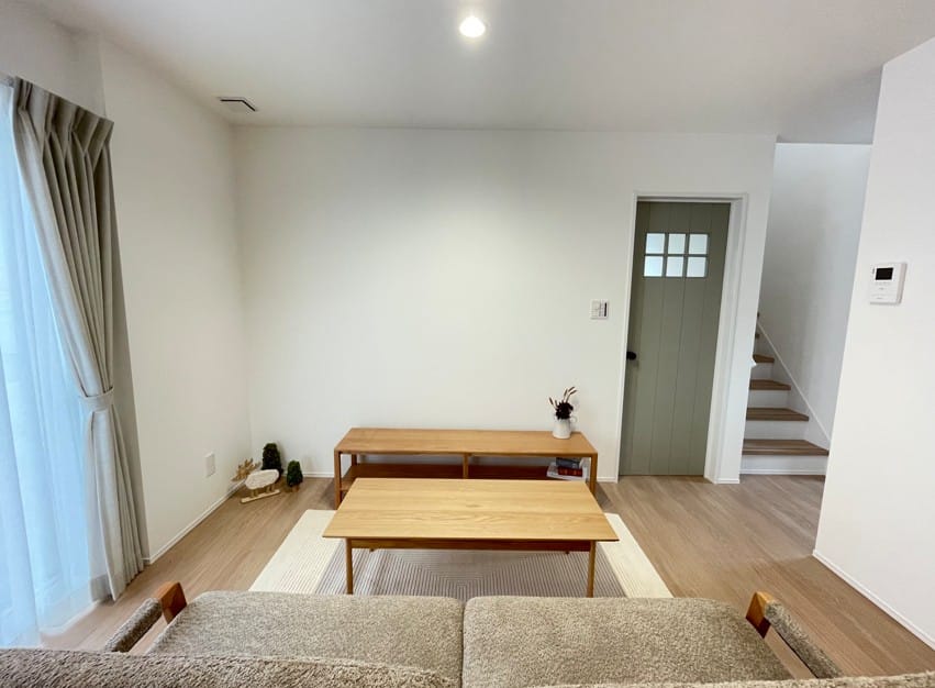 ミントグリーンの建具がポイントです