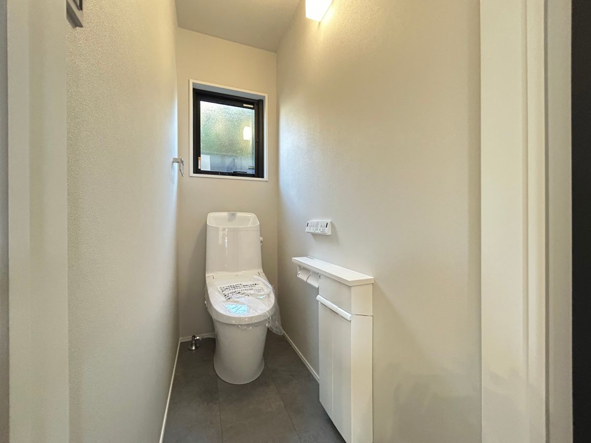 1階トイレ あったらいいなの整理収納棚付きです