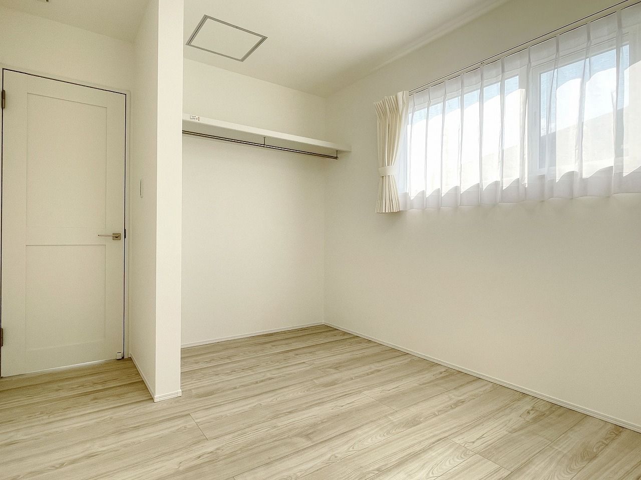 BedRoom2