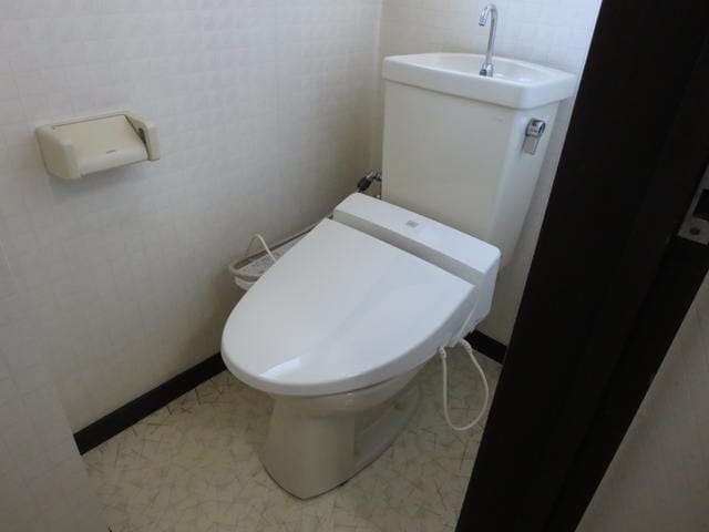 ウォシュレット付洋式トイレ