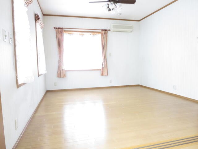 1F 居間 (床暖房あり)