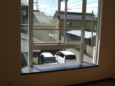 出窓ですので、広く感じます。