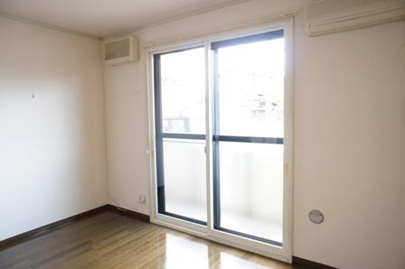 空気清浄機が付いています。