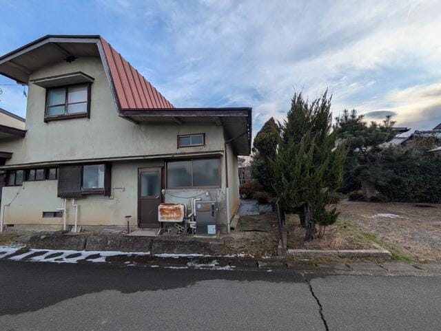 建物は売主負担にて解体後、更地渡しとなります。