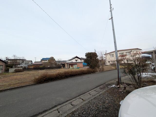 北側前面道路(東方向)