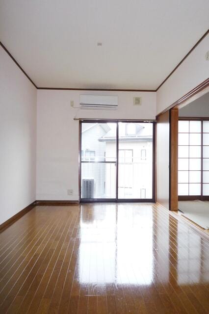 洋室7.5帖(203号室参考画像)