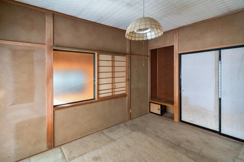 西和室6帖(カーペット敷き)