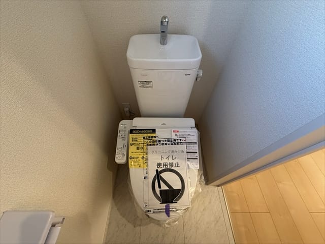 2階にもトイレがあるので、1階のトイレが埋まっていた場合も安心ですね。