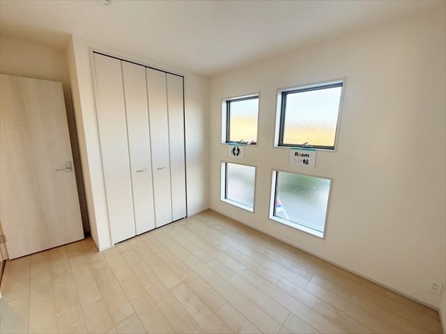 最後のお部屋は5.34帖の洋室です。